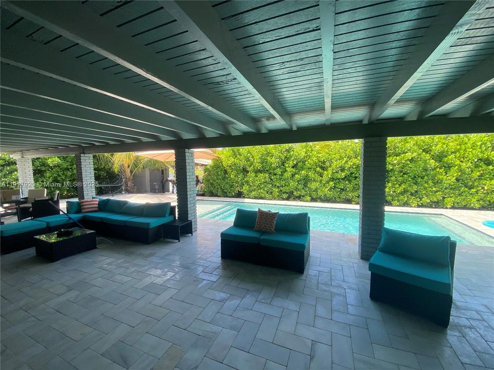 For Rent: $5,000 (3 beds, 3 baths, 2245 Square Feet)