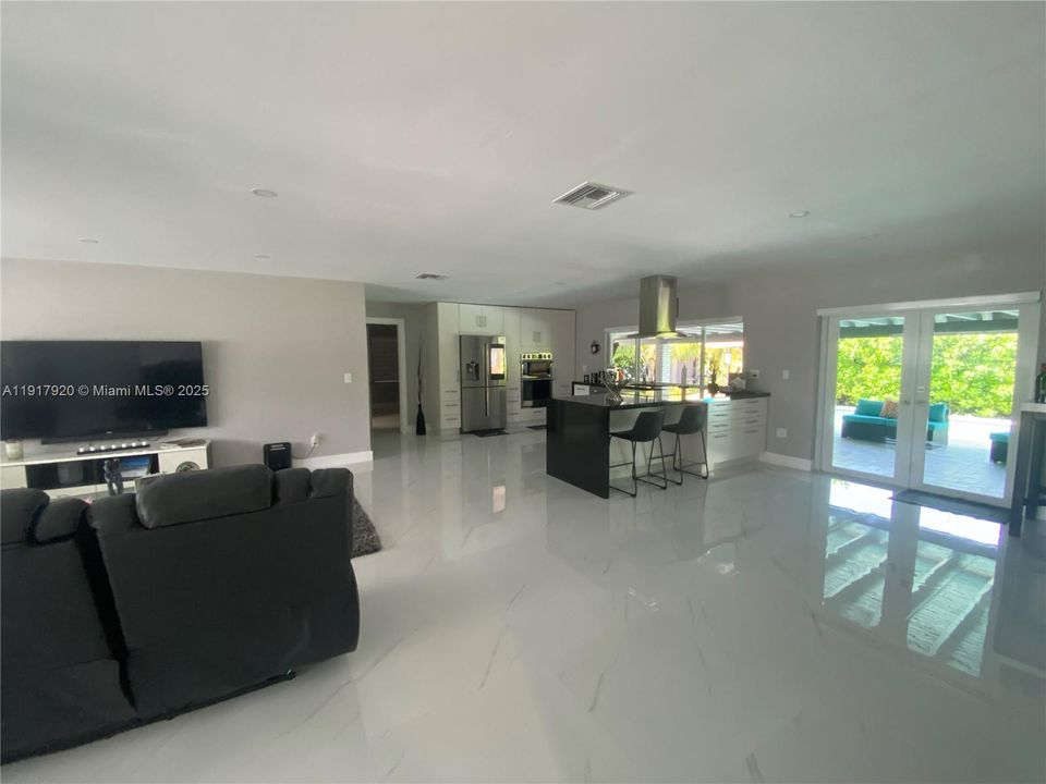 For Rent: $5,000 (3 beds, 3 baths, 2245 Square Feet)