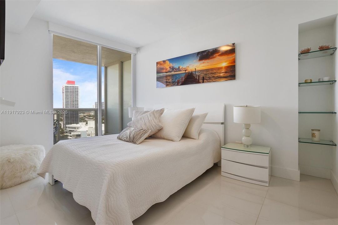 На продажу: $1,350,000 (3 спален, 3 ванн, 1571 Квадратных фут)