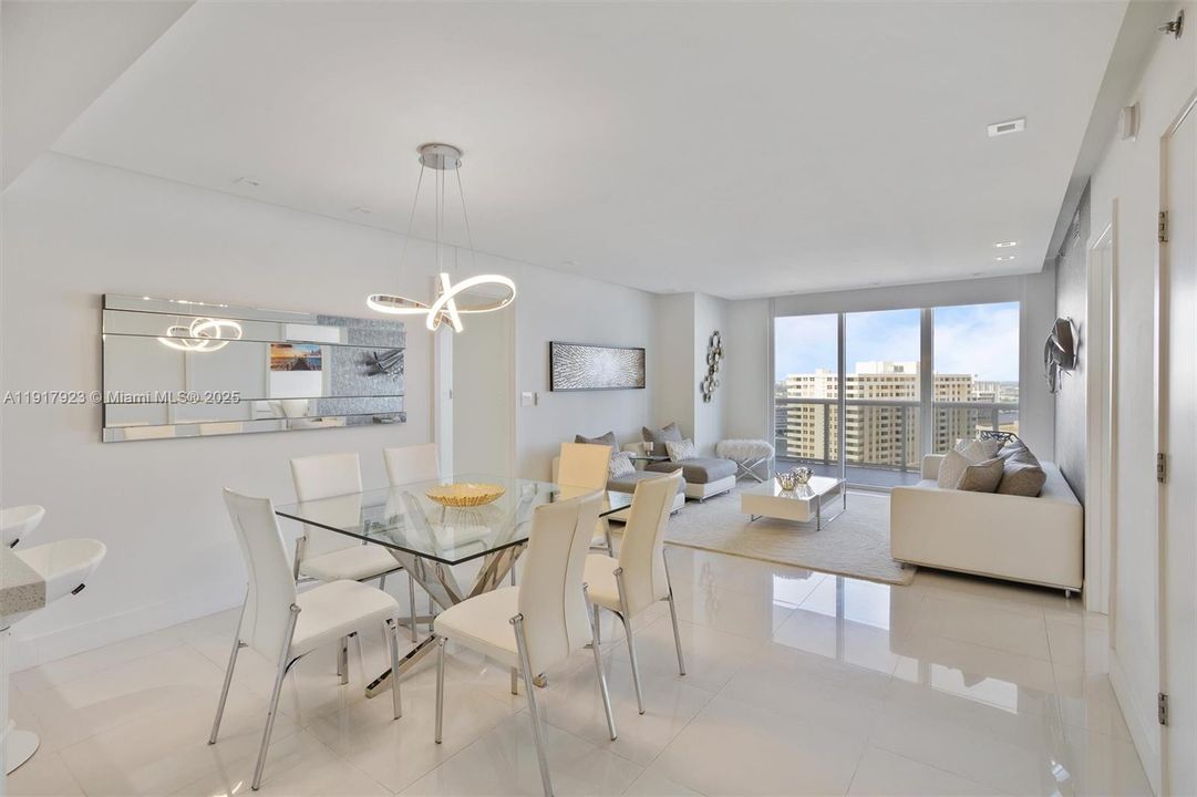 На продажу: $1,350,000 (3 спален, 3 ванн, 1571 Квадратных фут)