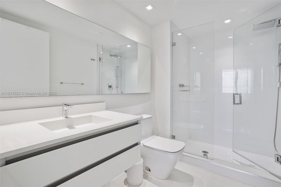 На продажу: $1,350,000 (3 спален, 3 ванн, 1571 Квадратных фут)