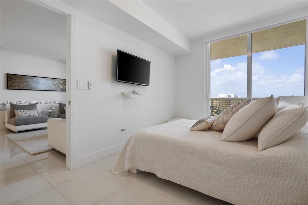 На продажу: $1,350,000 (3 спален, 3 ванн, 1571 Квадратных фут)