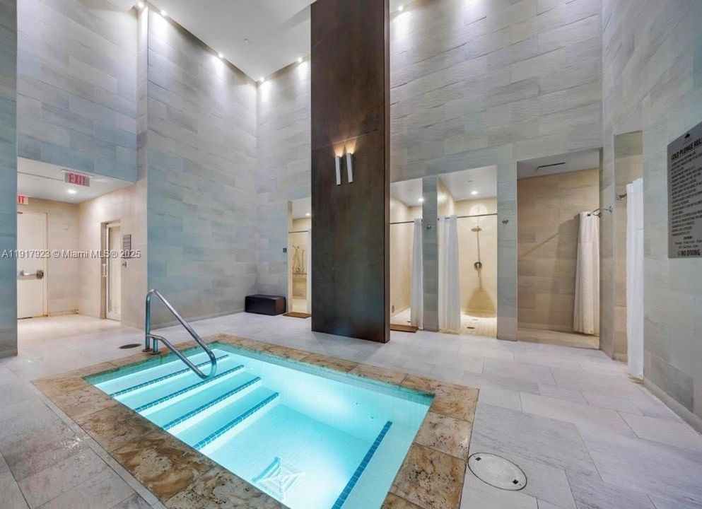 На продажу: $1,350,000 (3 спален, 3 ванн, 1571 Квадратных фут)