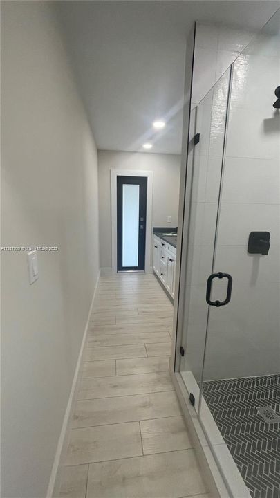 出租: $5,250 (3 贝兹, 2 浴室, 2000 平方英尺)