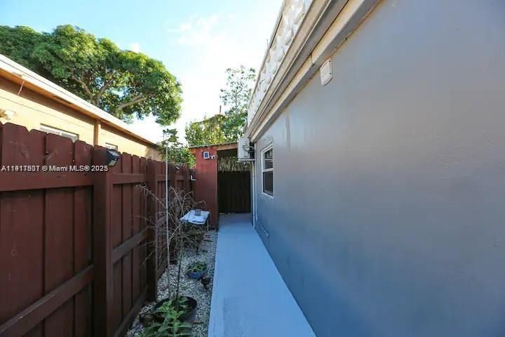 En Renta: $1,375 (0 camas, 1 baños, 300 Pies cuadrados)