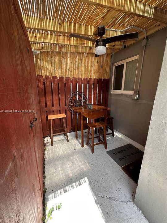 En Renta: $1,375 (0 camas, 1 baños, 300 Pies cuadrados)