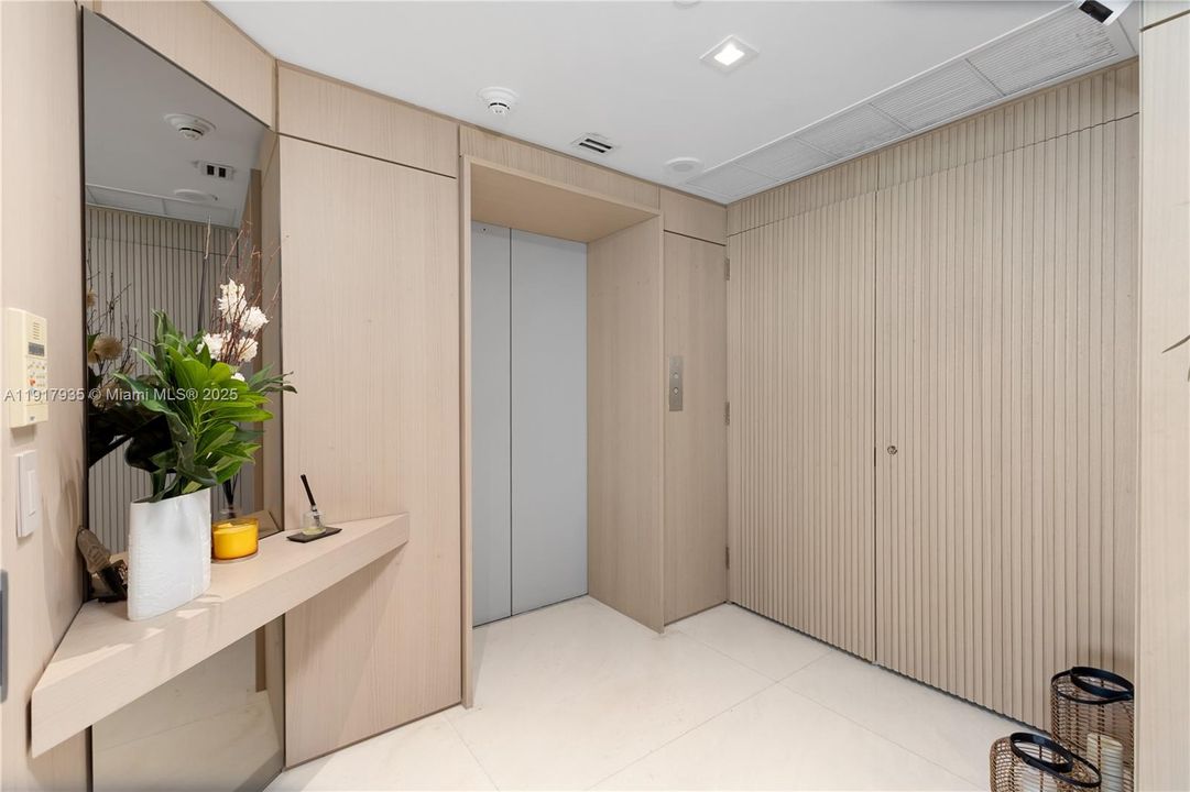 For Sale: $3,980,000 (4 beds, 4 baths, 3300 Square Feet)