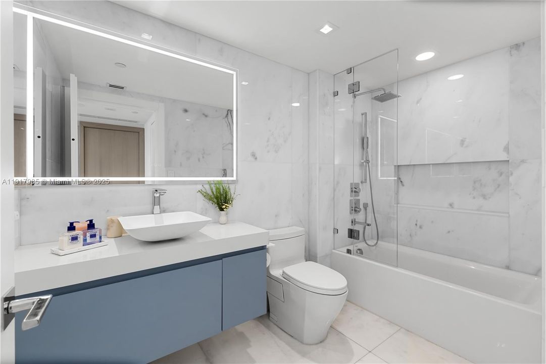 For Sale: $3,980,000 (4 beds, 4 baths, 3300 Square Feet)