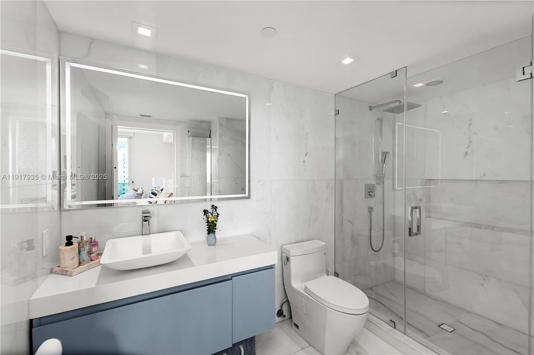 For Sale: $3,980,000 (4 beds, 4 baths, 3300 Square Feet)