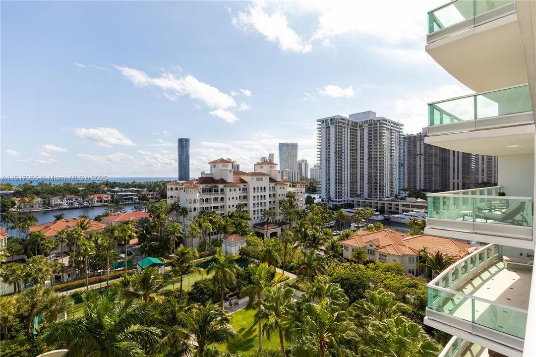 For Sale: $3,980,000 (4 beds, 4 baths, 3300 Square Feet)