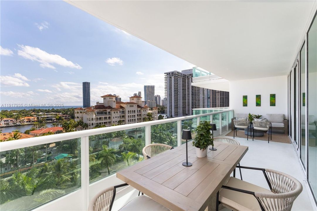 For Sale: $3,980,000 (4 beds, 4 baths, 3300 Square Feet)