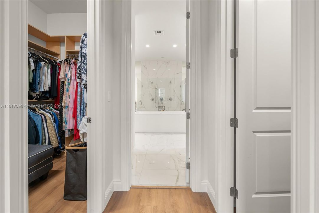 En Renta: $15,500 (5 camas, 5 baños, 4910 Pies cuadrados)