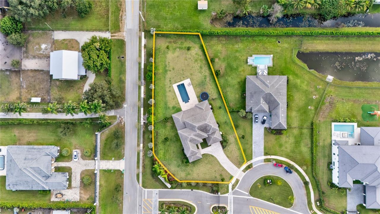 En Renta: $15,500 (5 camas, 5 baños, 4910 Pies cuadrados)