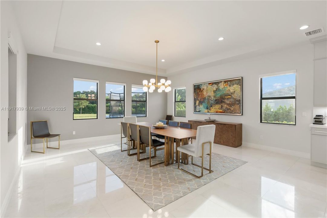 En Renta: $15,500 (5 camas, 5 baños, 4910 Pies cuadrados)