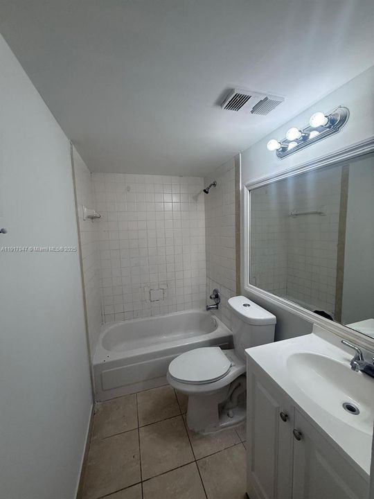 For Rent: $1,900 (2 beds, 2 baths, 1290 Square Feet)