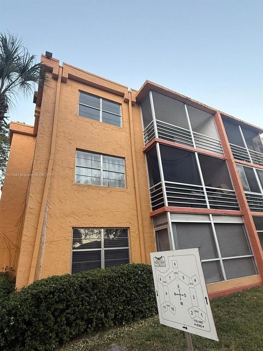 For Rent: $1,900 (2 beds, 2 baths, 1290 Square Feet)