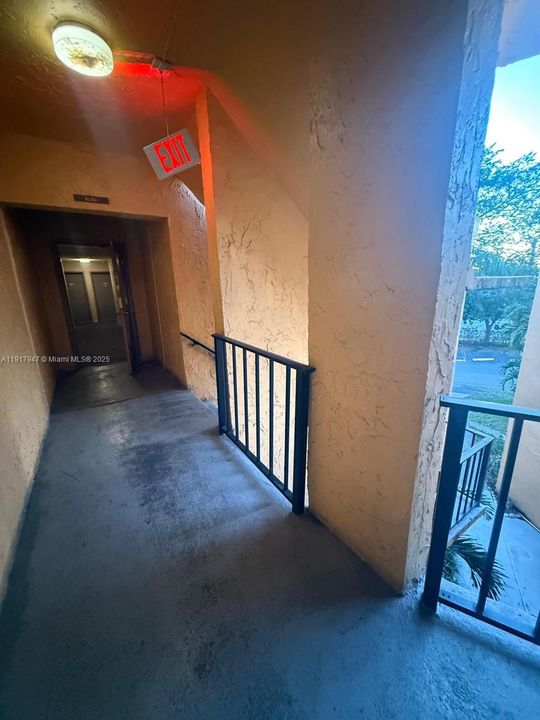 For Rent: $1,900 (2 beds, 2 baths, 1290 Square Feet)