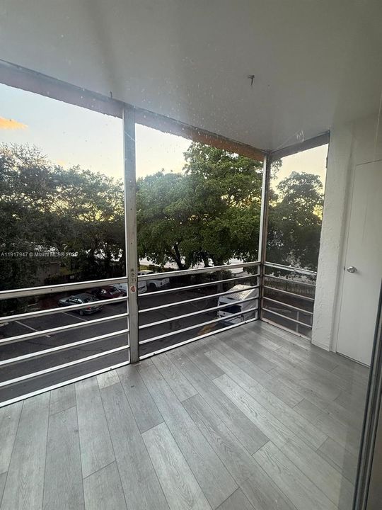 For Rent: $1,900 (2 beds, 2 baths, 1290 Square Feet)