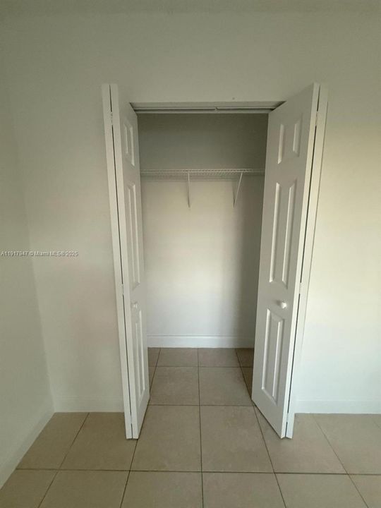 For Rent: $1,900 (2 beds, 2 baths, 1290 Square Feet)