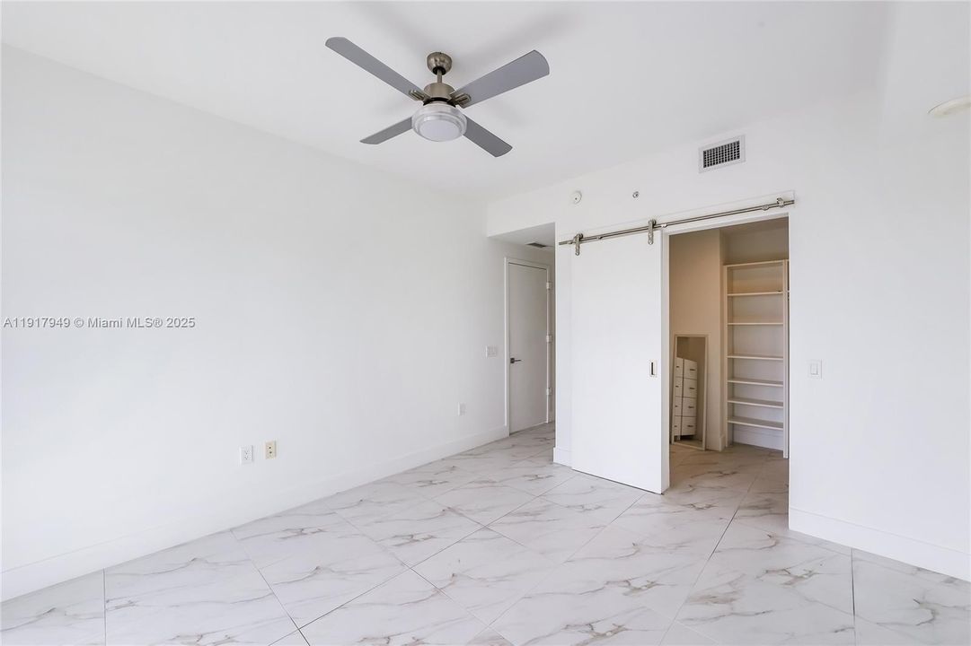 For Rent: $3,050 (2 beds, 2 baths, 1050 Square Feet)