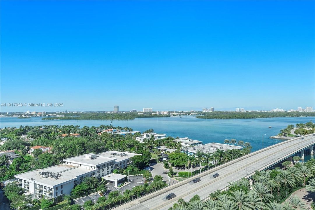 На продажу: $1,799,000 (2 спален, 2 ванн, 1447 Квадратных фут)