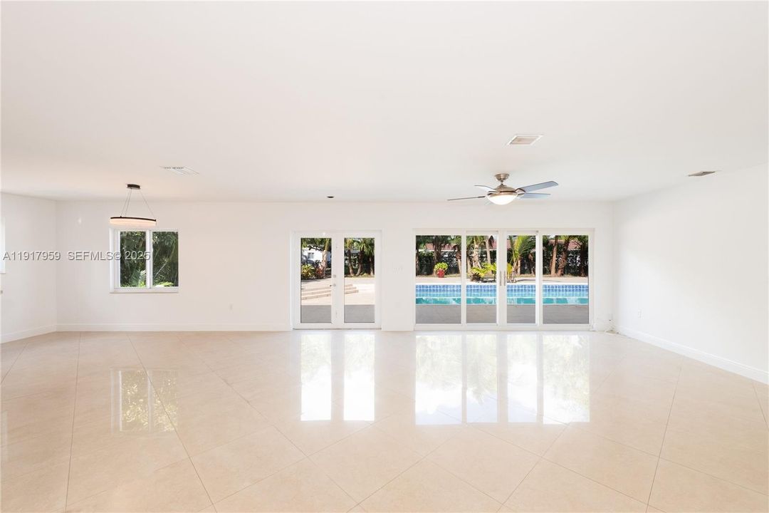 В аренду: $6,000 (4 спален, 3 ванн, 3021 Квадратных фут)