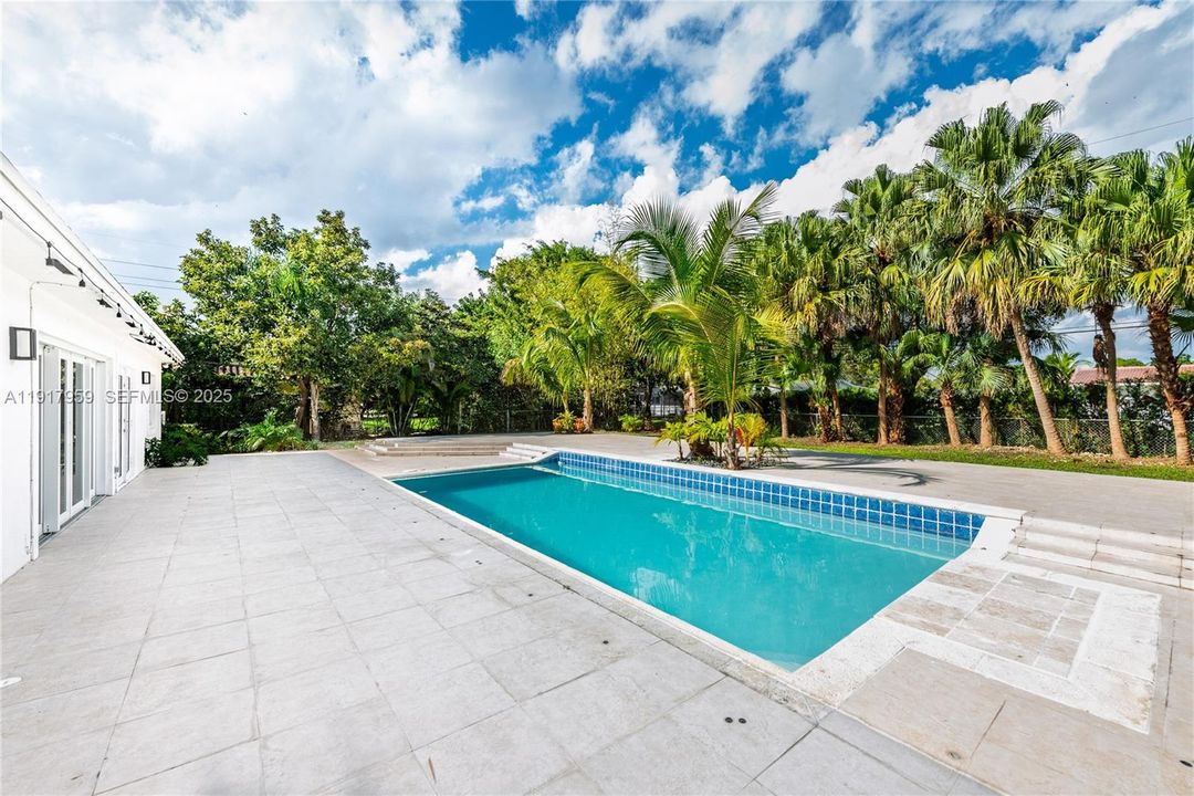 В аренду: $6,000 (4 спален, 3 ванн, 3021 Квадратных фут)