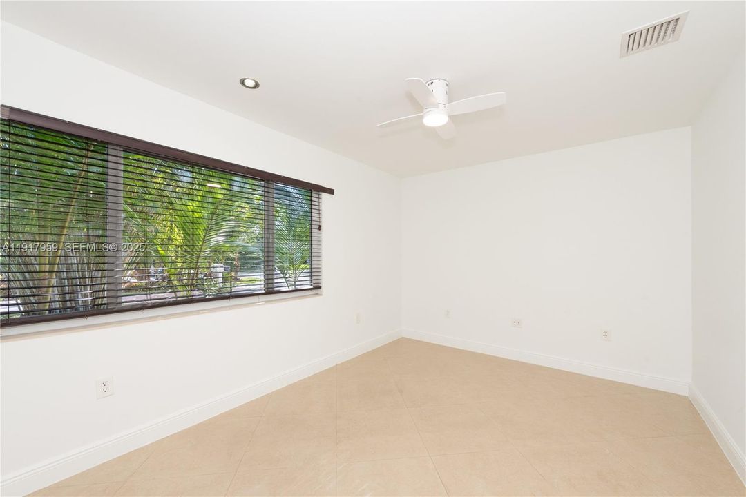 В аренду: $6,000 (4 спален, 3 ванн, 3021 Квадратных фут)