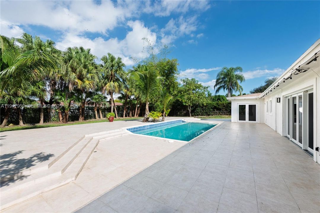 В аренду: $6,000 (4 спален, 3 ванн, 3021 Квадратных фут)