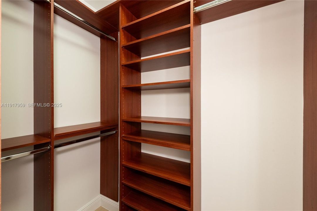 В аренду: $6,000 (4 спален, 3 ванн, 3021 Квадратных фут)