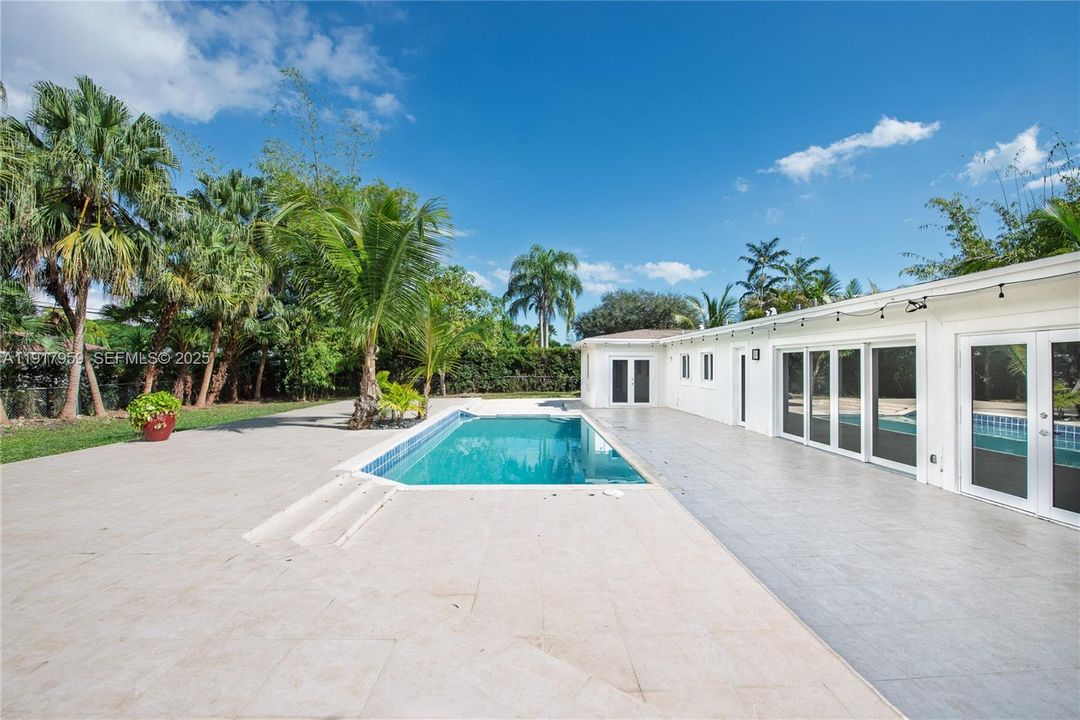 В аренду: $6,000 (4 спален, 3 ванн, 3021 Квадратных фут)