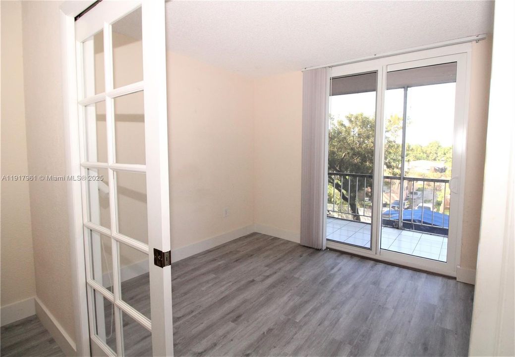 For Rent: $1,600 (1 beds, 1 baths, 710 Square Feet)