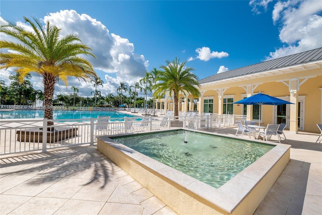 Active With Contract: $2,400 (3 beds, 2 baths, 1386 Square Feet)