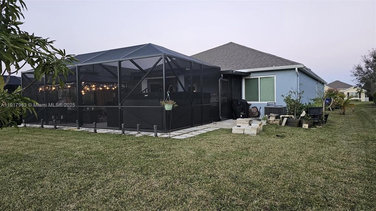 待售: $409,000 (4 贝兹, 2 浴室, 1934 平方英尺)