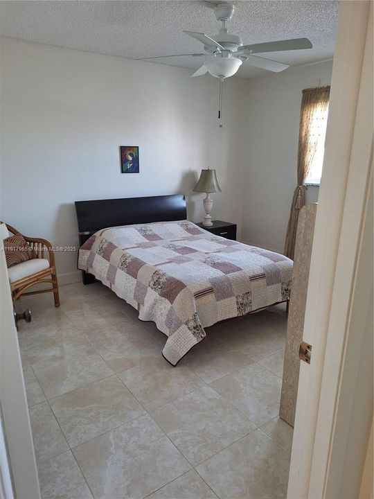 For Sale: $249,900 (2 beds, 2 baths, 1144 Square Feet)