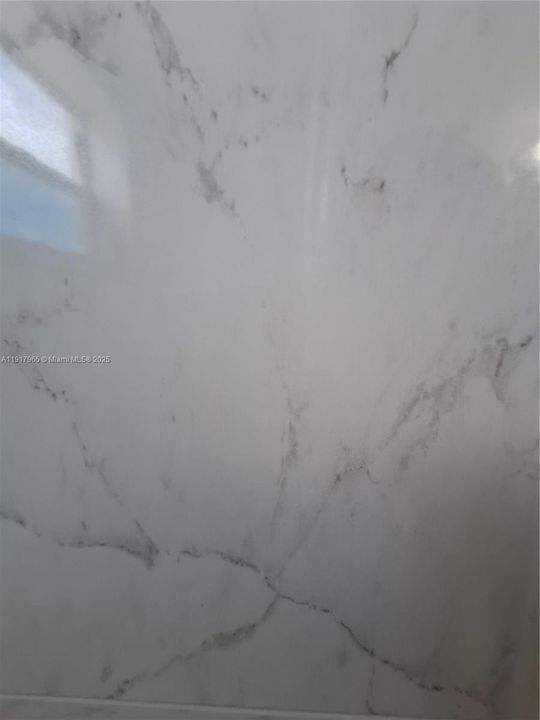 For Sale: $249,900 (2 beds, 2 baths, 1144 Square Feet)