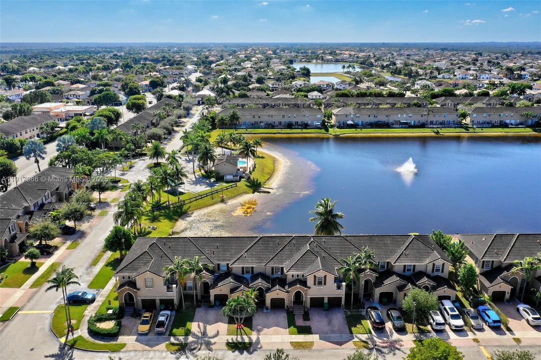 待售: $599,995 (4 贝兹, 3 浴室, 2096 平方英尺)