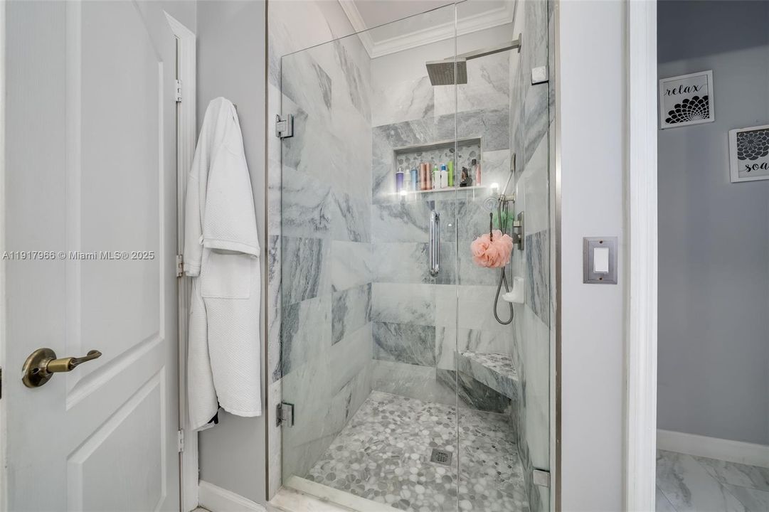 待售: $599,995 (4 贝兹, 3 浴室, 2096 平方英尺)