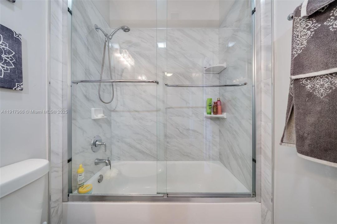 待售: $599,995 (4 贝兹, 3 浴室, 2096 平方英尺)