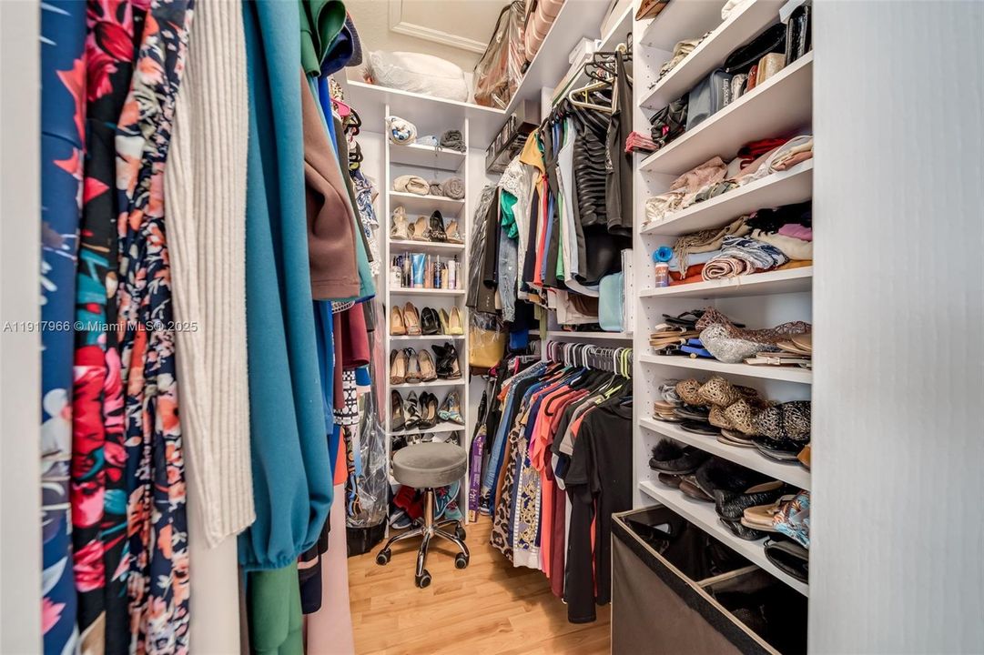 待售: $599,995 (4 贝兹, 3 浴室, 2096 平方英尺)