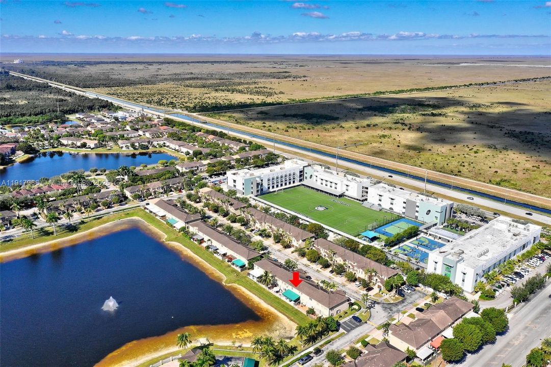 待售: $599,995 (4 贝兹, 3 浴室, 2096 平方英尺)