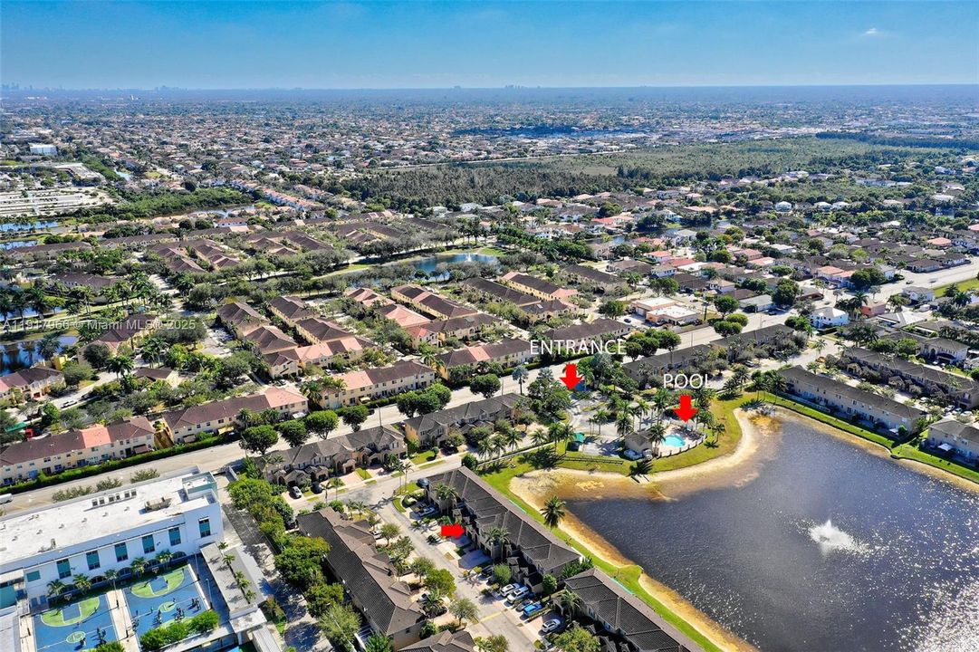 待售: $599,995 (4 贝兹, 3 浴室, 2096 平方英尺)