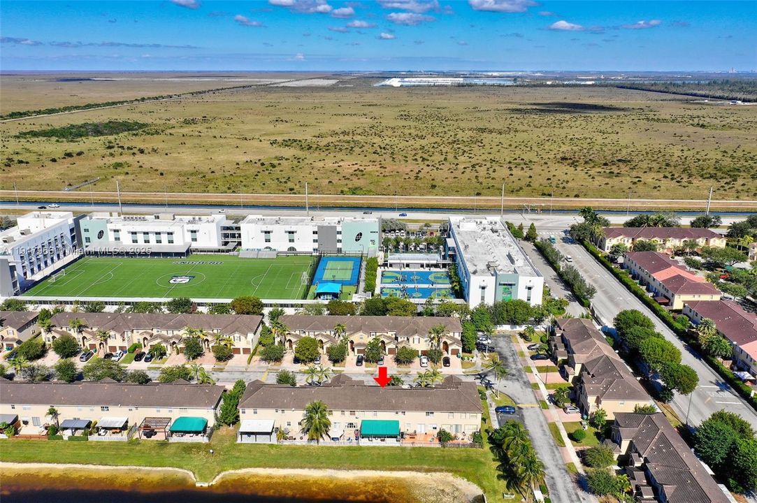 待售: $599,995 (4 贝兹, 3 浴室, 2096 平方英尺)