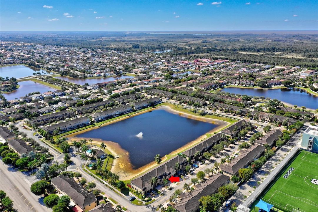 待售: $599,995 (4 贝兹, 3 浴室, 2096 平方英尺)