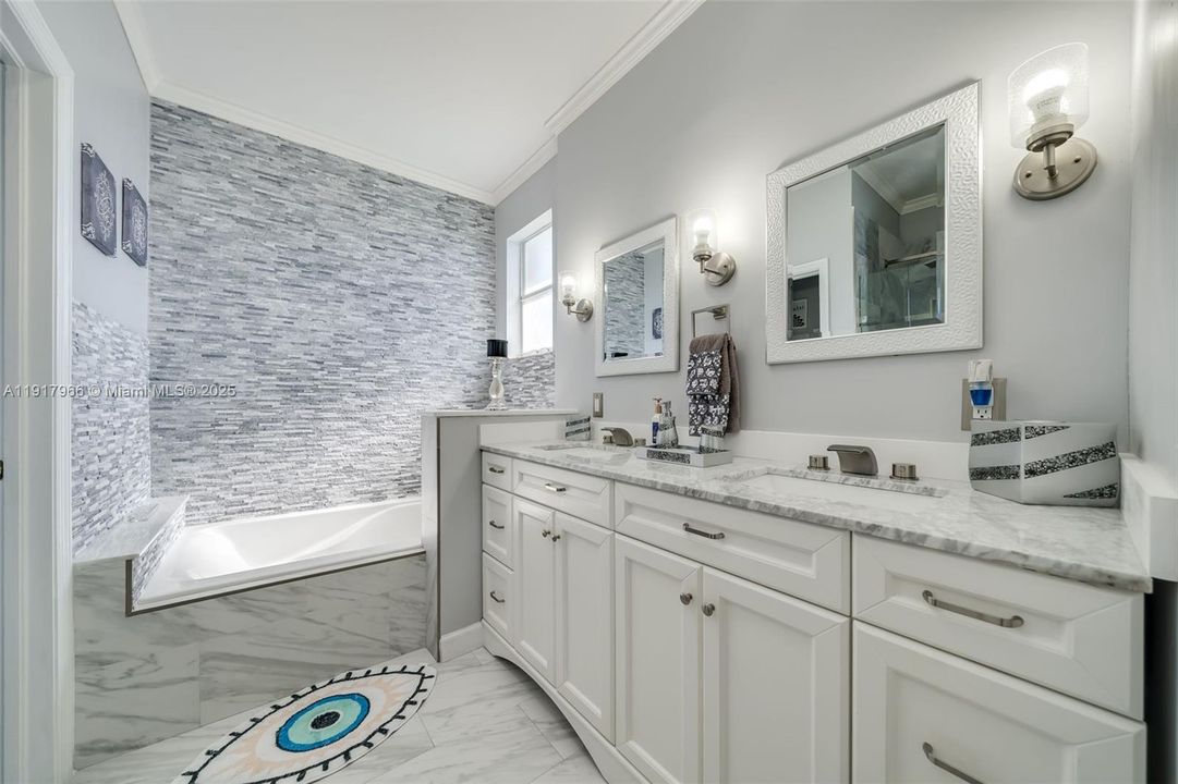 待售: $599,995 (4 贝兹, 3 浴室, 2096 平方英尺)