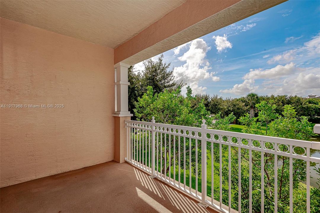 合同活跃: $567,500 (3 贝兹, 2 浴室, 0 平方英尺)