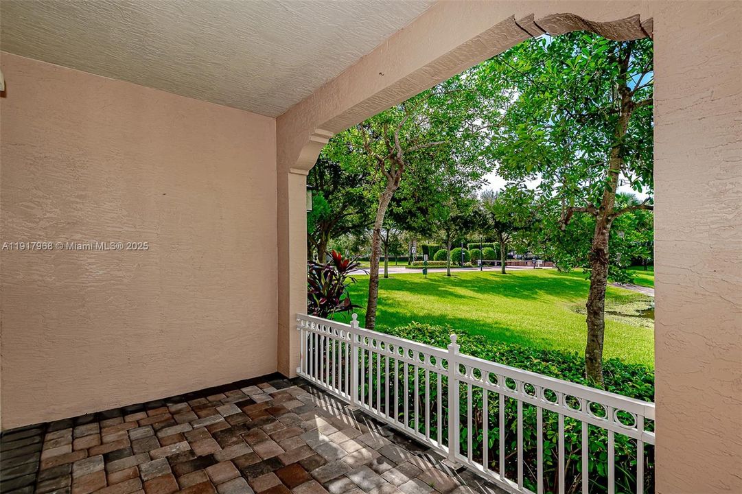 合同活跃: $567,500 (3 贝兹, 2 浴室, 0 平方英尺)