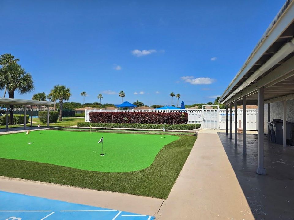 На продажу: $264,900 (2 спален, 2 ванн, 1148 Квадратных фут)