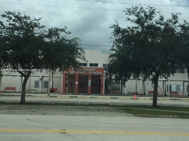 待售: $441,000 (3 贝兹, 2 浴室, 1446 平方英尺)