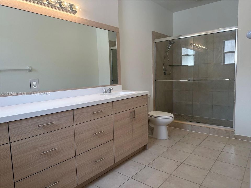 Active With Contract: $3,000 (3 beds, 2 baths, 1701 Square Feet)